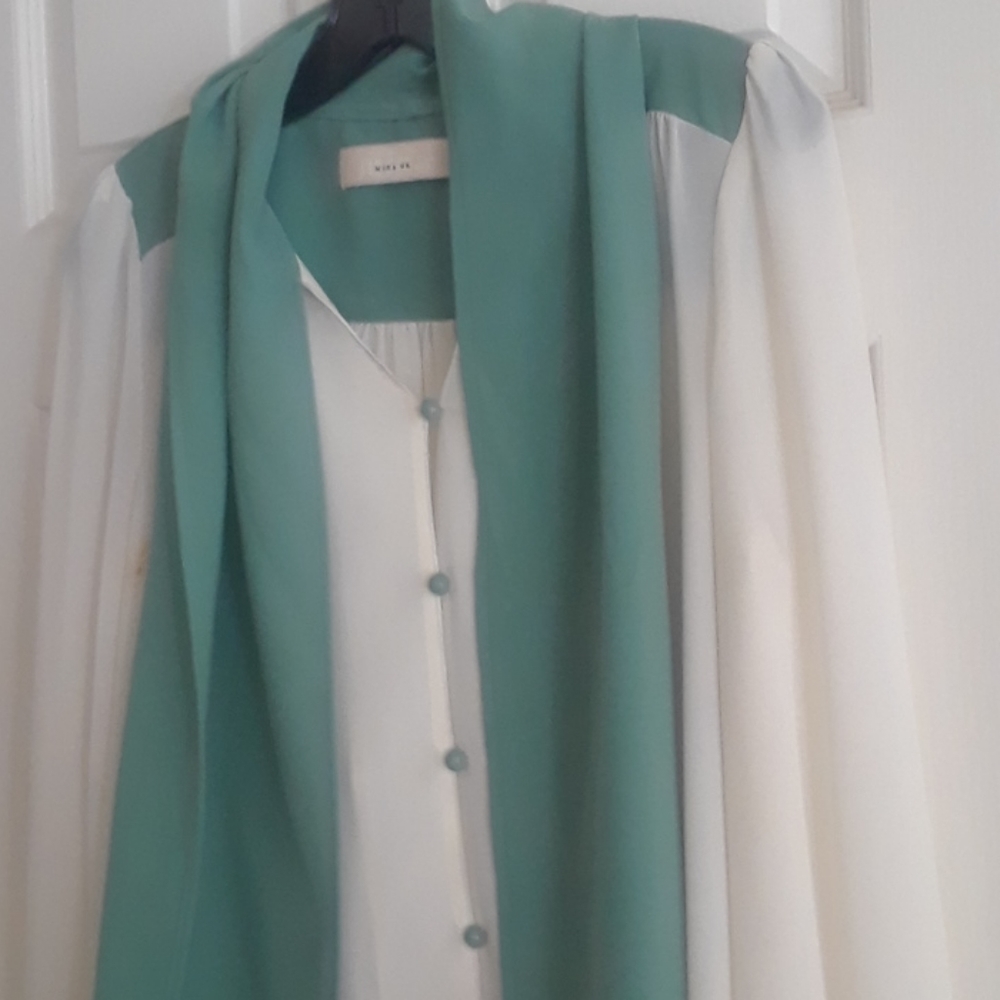 Blouse - Picture 2 of 5